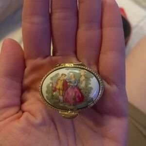 Fragonard Box Box Pill Vintage Porcelain France Trinket Lid Oval Metal Silver